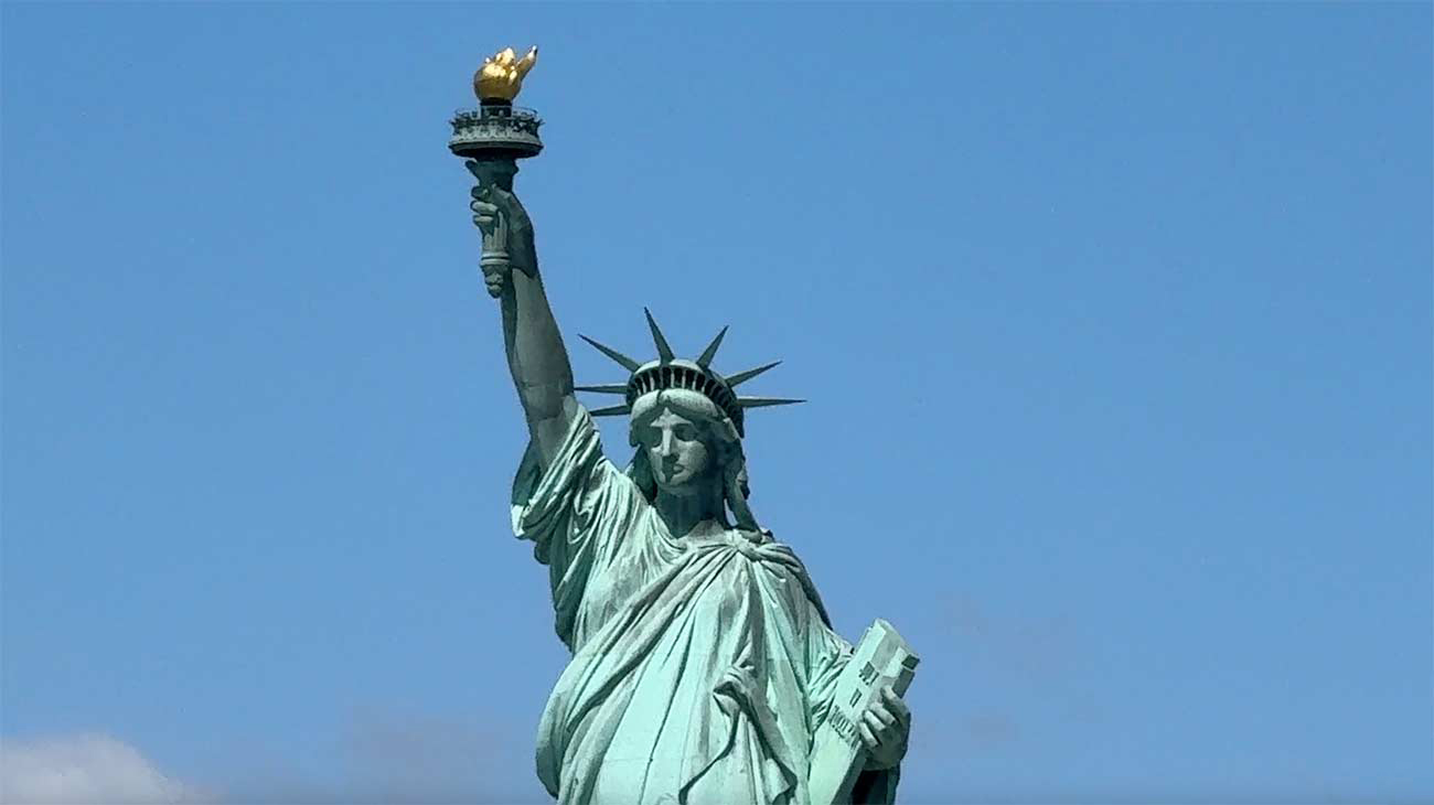 Private charter cruise in New York Harbor